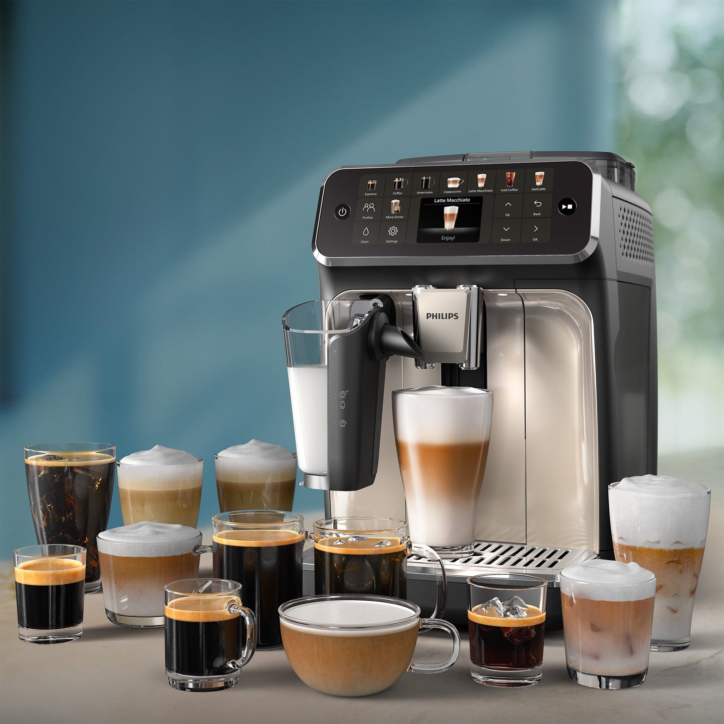 PHILIPS_Kaffeevollautomat EP5547/90 5500 Series, 20 Kaffeespezialitäten (heiß oder eisgekühlt), Schwarz verchromt LatteGo-Milchsystem, SilentBrew Technologie