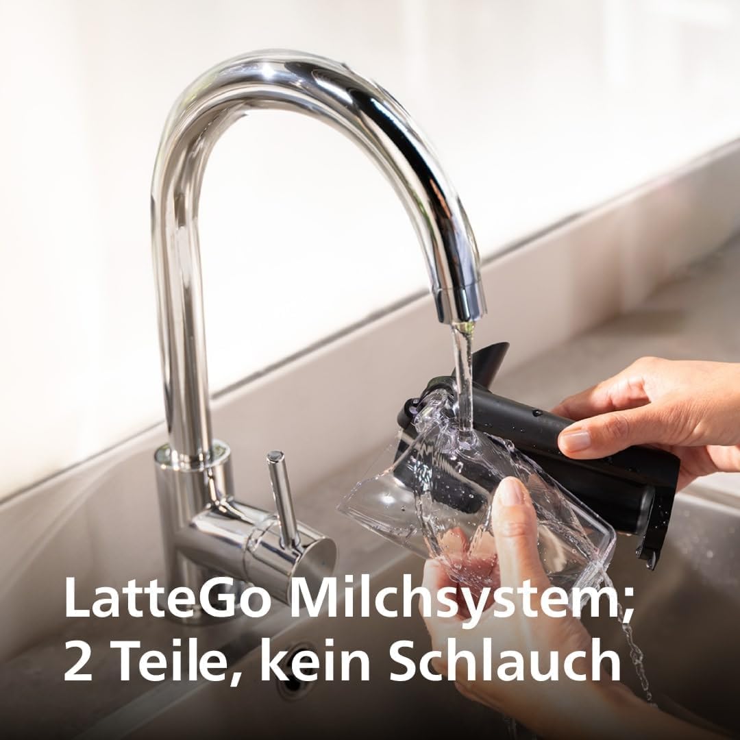 Espressomaschine der Serie 5500, LatteGo Milchsystem, integriertes Mahlwerk, 20 Voreinstellungen für Heiß- und Eiskaffee, Schnellstart, SilentBrew, 15 bar Druck, Black Chrome (EP5544/94)