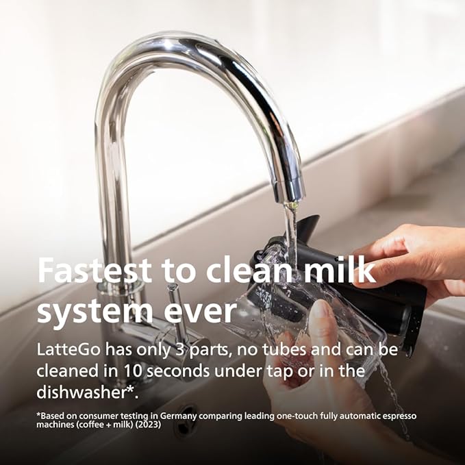 Espressomaschine der Serie 5500, LatteGo Milchsystem, integriertes Mahlwerk, 20 Voreinstellungen für Heiß- und Eiskaffee, Schnellstart, SilentBrew, 15 bar Druck, Black Chrome (EP5544/94)